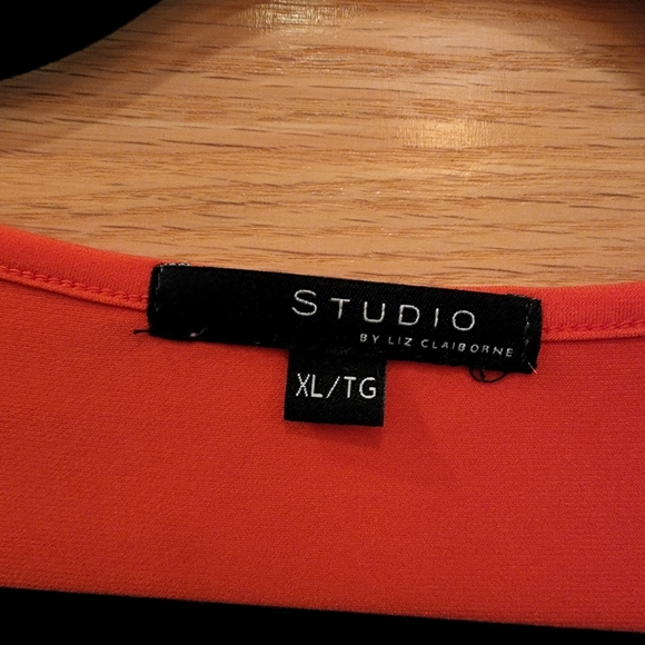 Scoop Neck Blouse - Picture 3 of 4